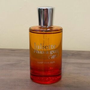 Juliette Has a Gun Lust for Sun Perfume - Orange and Red